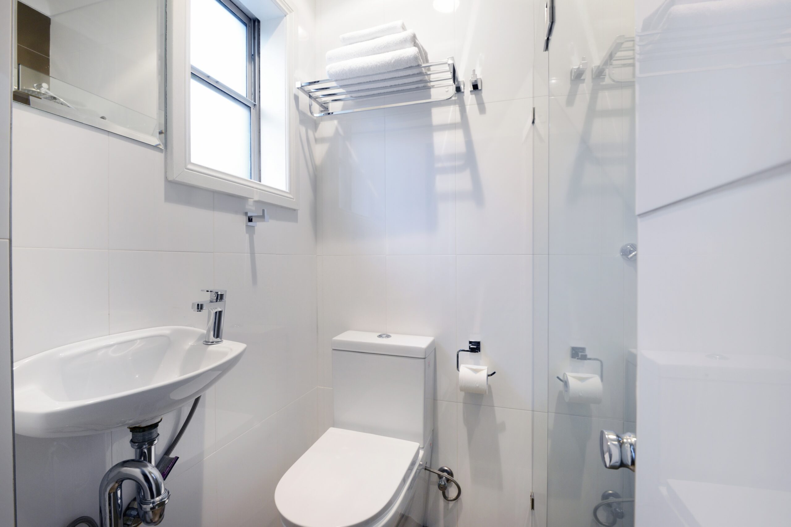 High-Cross-SmallDouble-room-High-Cross-Randwick-Bathroom-1