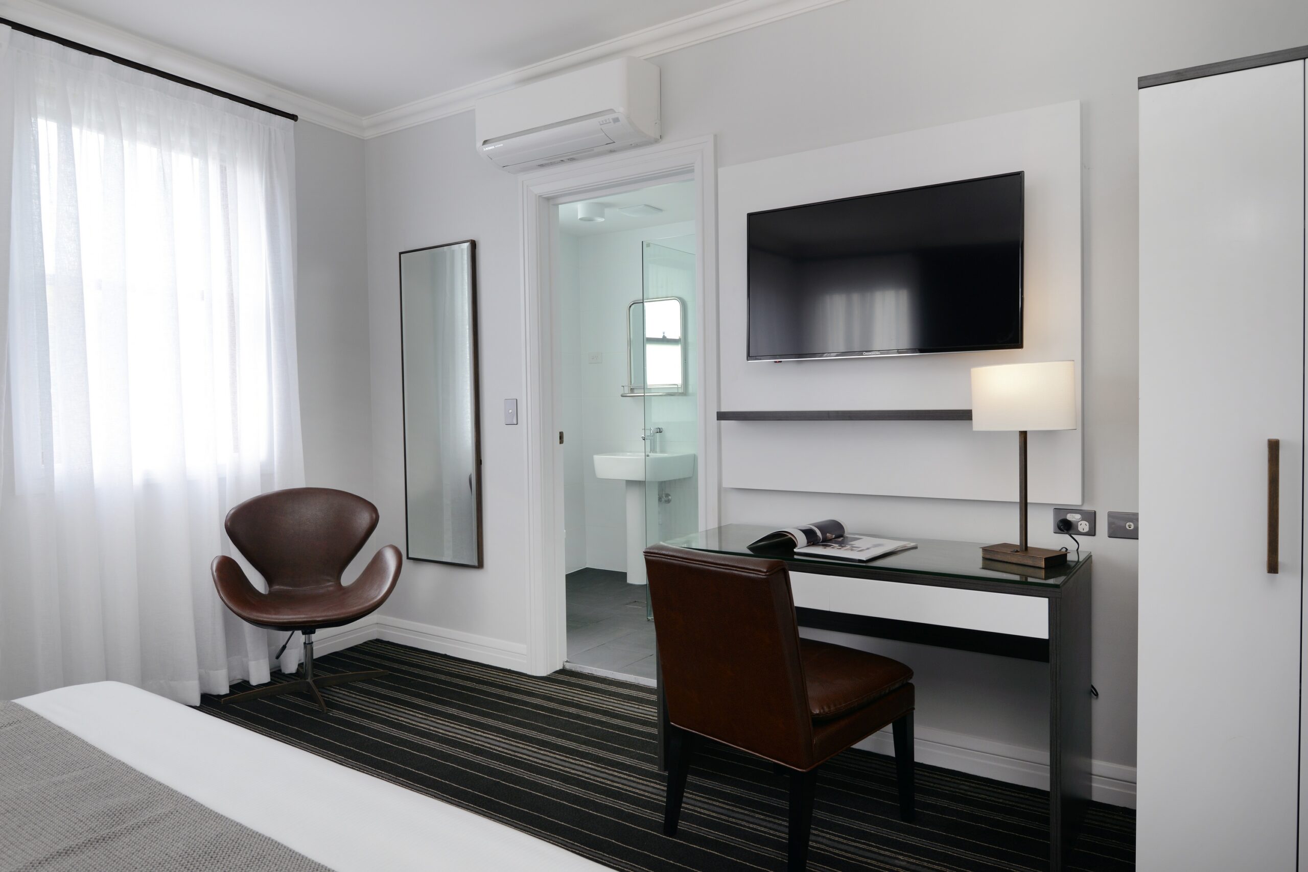 Perouse-King-room-Perouse-Randwick-10