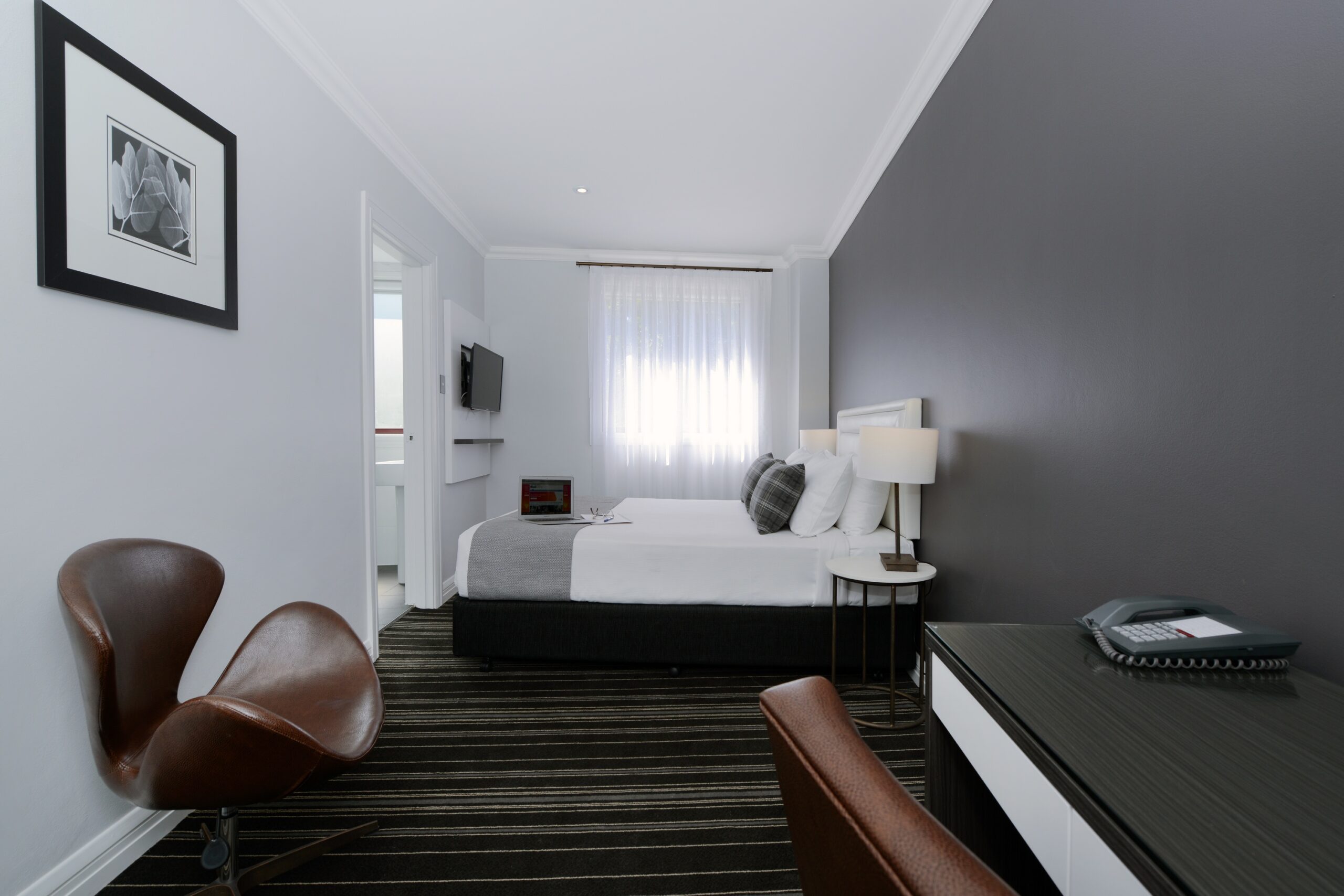Perouse-Queen-room-Perouse-Randwick-3